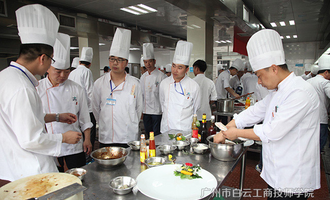 （初中毕业报读）2020年三年制中级技工招生专业一览表