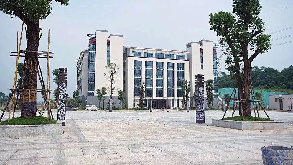 广东省轻工业技师学院校园环境照片美爆了(增城校区)