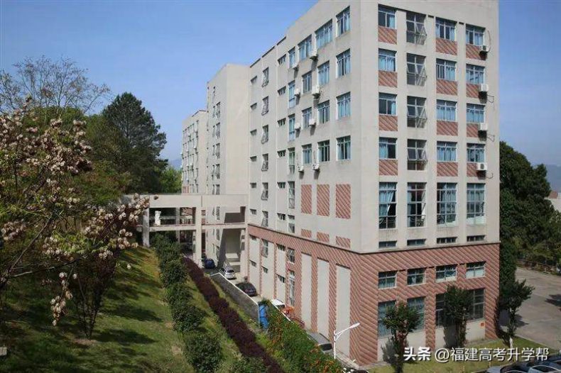 福建职校排名前二十名学校，重点专业是什么？-1